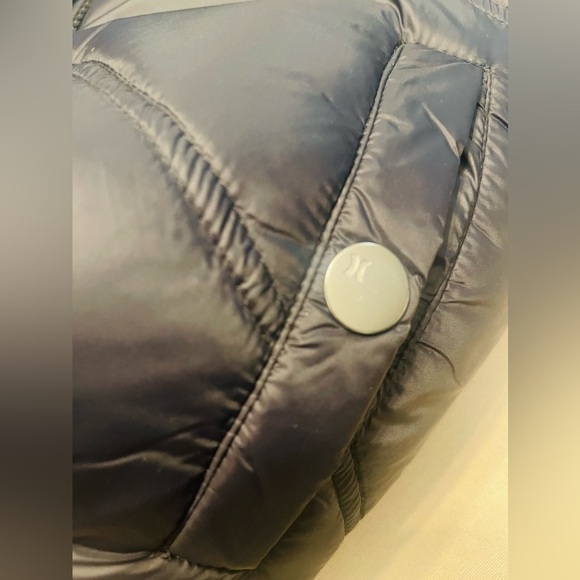 Hurley Puffer Black Jacket - Picture 11 of 12